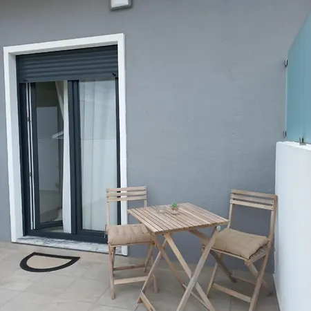 Aroucehostel *