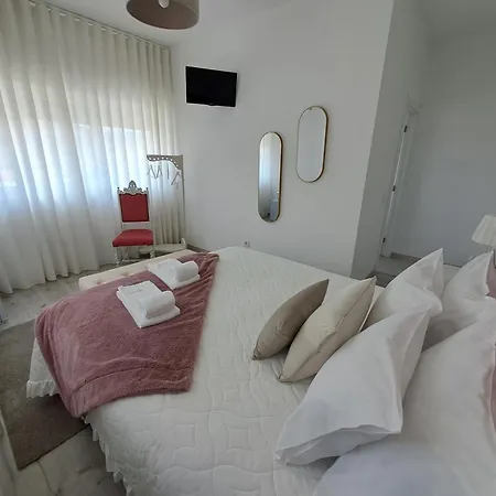 Aroucehostel Hostel *