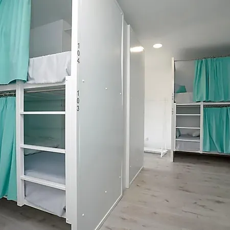 Aroucehostel