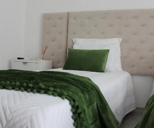 Aroucehostel * Casal de Ermio