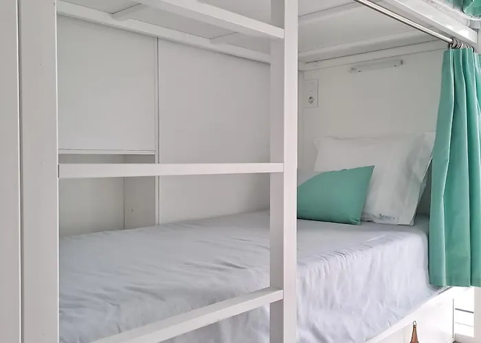 Aroucehostel Albergue *