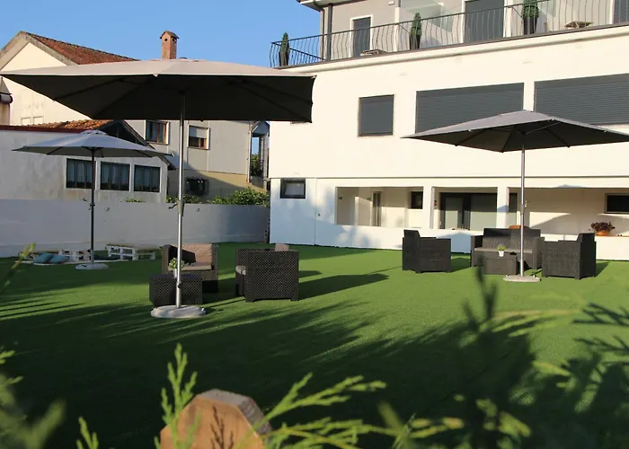 Aroucehostel * Casal de Ermio